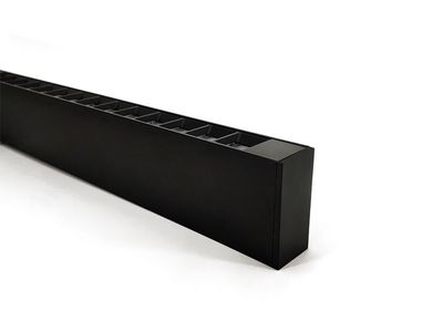 Luminaire linéaire LED monté en surface LUZ 15° / 30° / 45°, 2835 LED, 90 lm/W, UGR<12