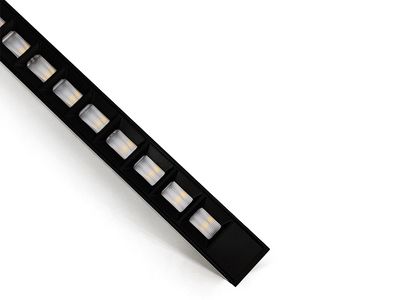 Luminaire linéaire LED monté en surface à persiennes 35X75° SLIM